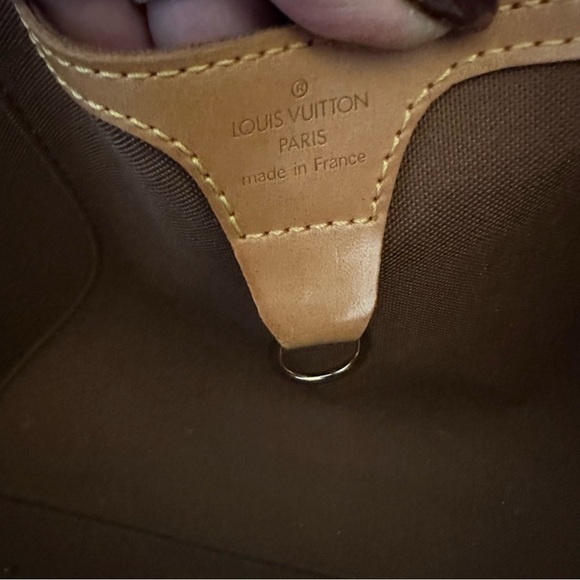 Louis Vuitton Monogram Ellipse MM( only for 24 hrs ) - Picture 6 of 16